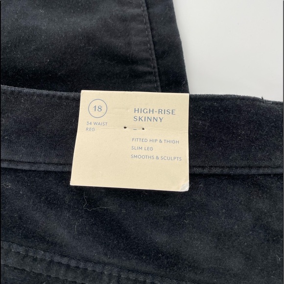 Universal Thread high rise skinny smooth and sculpts black pants - Picture 8 of 10